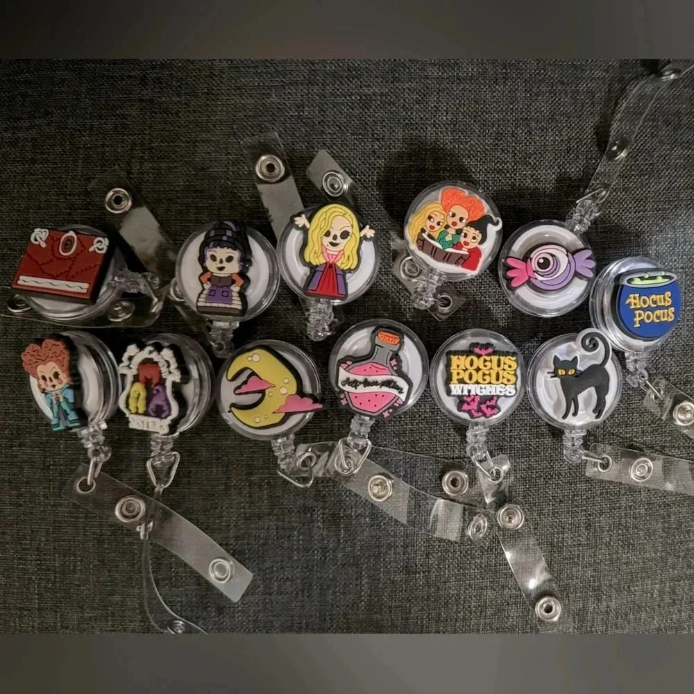 12 HOCUS POCUS BADGE HOLDER SET FROM MOVIE MERCH ACCESSORIES HALLOWEEN